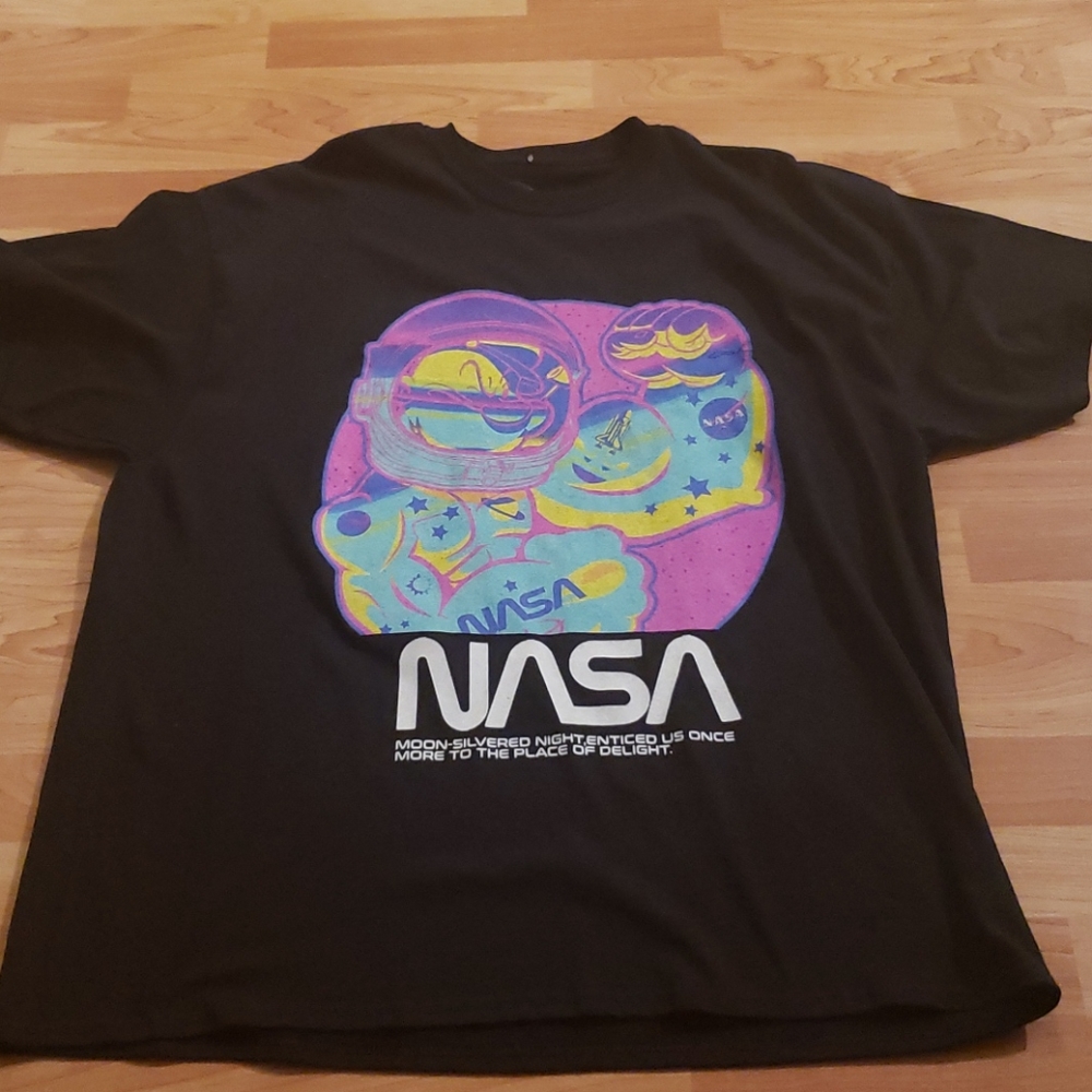 Short sleeve tee